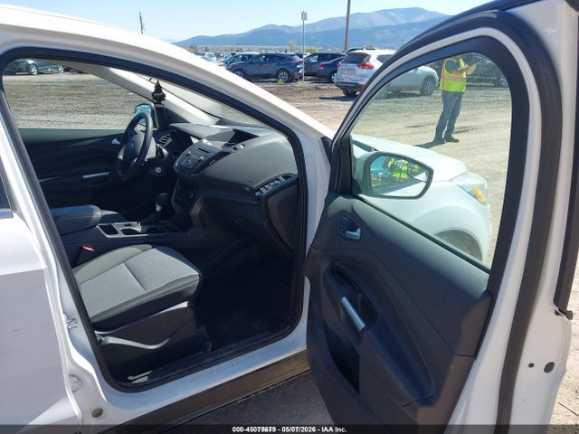 1FMCU9GD2HUA30177 Ford ESCAPE SE