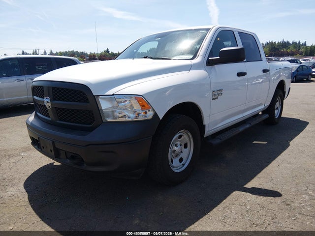 1C6RR7KG5KS658637 RAM 1500 Classic Tradesman 4x4 5&#039;7 Box