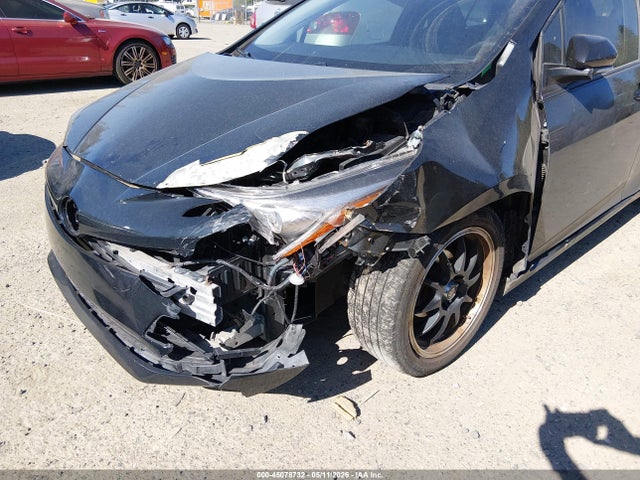 JTDKARFU9G3002665 Toyota Prius Three Touring