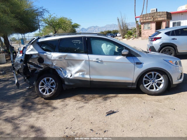 1FMCU0G97JUC63677 Ford ESCAPE SE