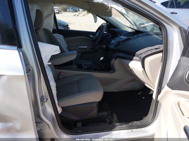 1FMCU0G97JUC63677 Ford ESCAPE SE