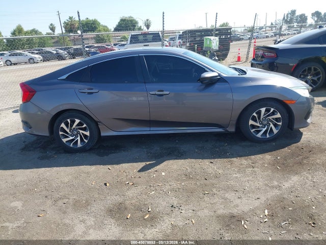 Honda CIVIC EX 2018 2HGFC2F74JH578215 Image 13