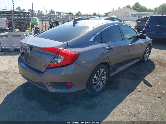 Honda CIVIC EX 2018 2HGFC2F74JH578215 Image 4