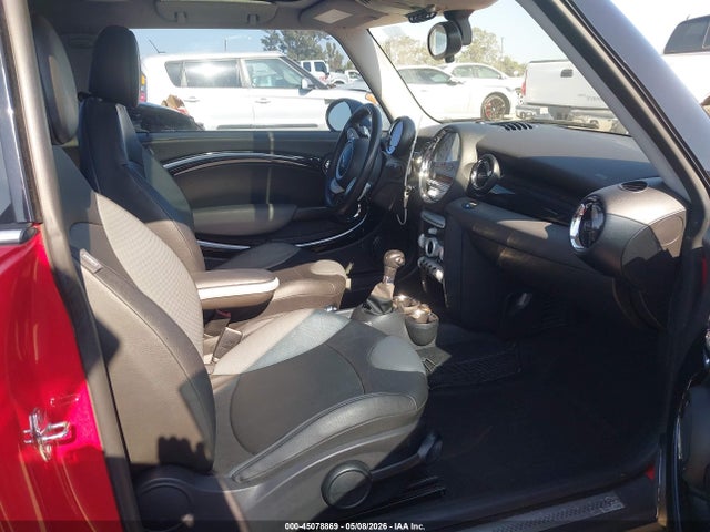 2009 Mini Cooper S მანქანა იყიდება აუქციონზე, vin: WMWMF73569TW85405, აუქციონის ნომერი: 45078869
