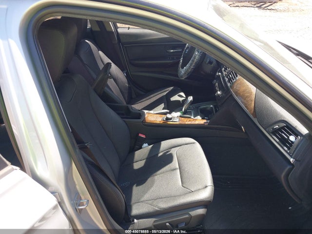 45078885 :رقم المزاد ، WBA3B3G5XFNT68611 vin ، 2015 Bmw 328i Xdrive مزاد بيع