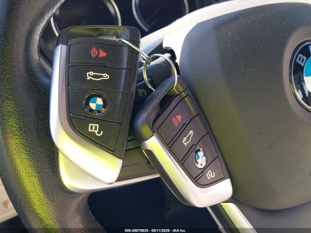 45078925 :رقم المزاد ، WBXJG9C0XM5S21763 vin ، 2021 Bmw X1 Xdrive28i مزاد بيع