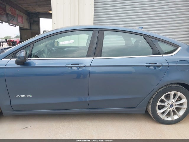 3FA6P0LU7KR190845 Ford Fusion Hybrid Se
