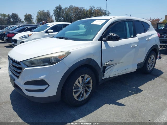 Hyundai TUCSON SE 2017 KM8J23A48HU276038 Image 2