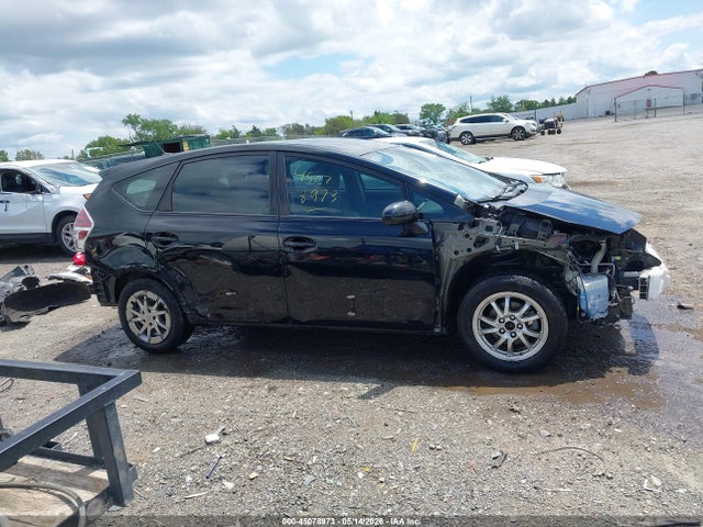 Продаж на аукціоні авто 2015 Toyota Prius V Four, vin: JTDZN3EU4FJ036797, номер лоту: 45078973