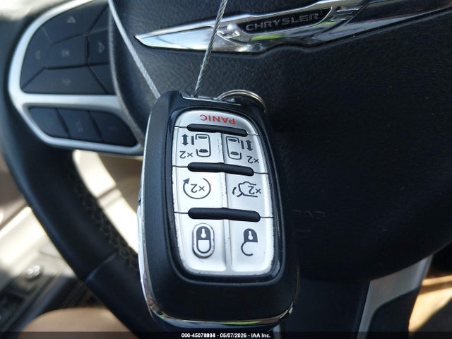 2C4RC1CG5NR132438 Chrysler Voyager Lx