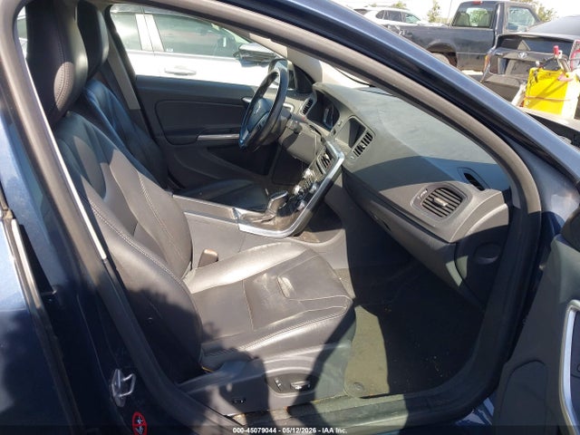 YV126MFK0F1368795 Volvo S60 T5 Premier