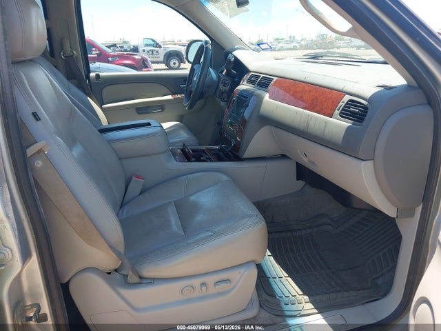 Продажа на аукционе авто 2011 Chevrolet Suburban 1500 Ltz, vin: 1GNSCKE06BR357208, номер лота: 45079069