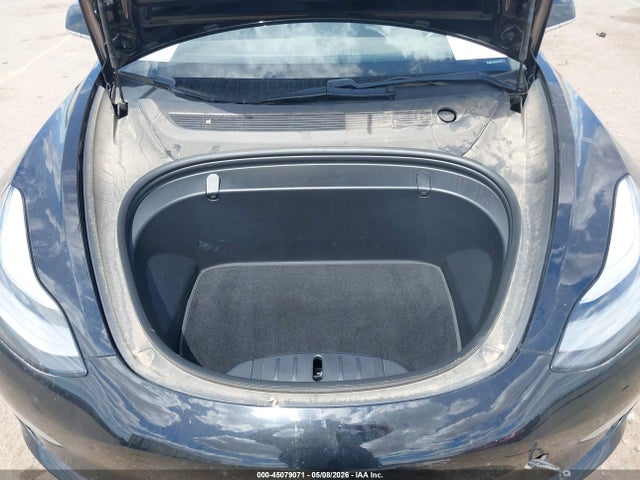Продажа на аукционе авто 2018 Tesla Model 3 Long Range/performance, vin: 5YJ3E1EB8JF127192, номер лота: 45079071