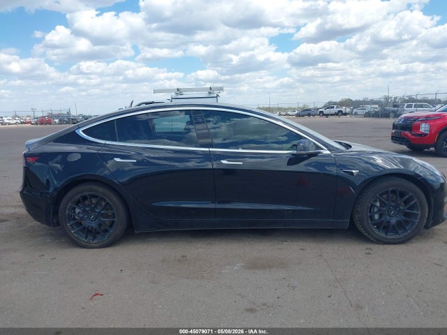 Продажа на аукционе авто 2018 Tesla Model 3 Long Range/performance, vin: 5YJ3E1EB8JF127192, номер лота: 45079071
