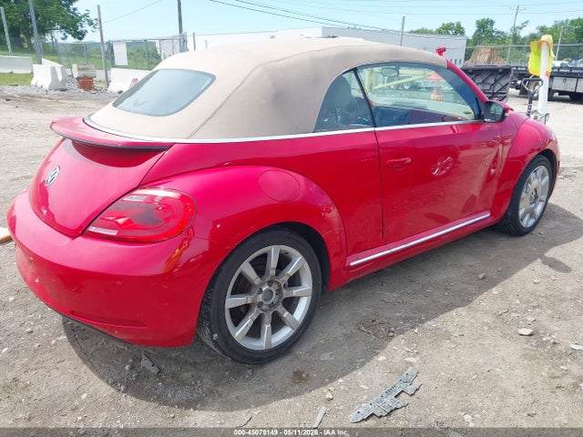 3VW517AT2EM821221 Volkswagen Beetle 1.8t