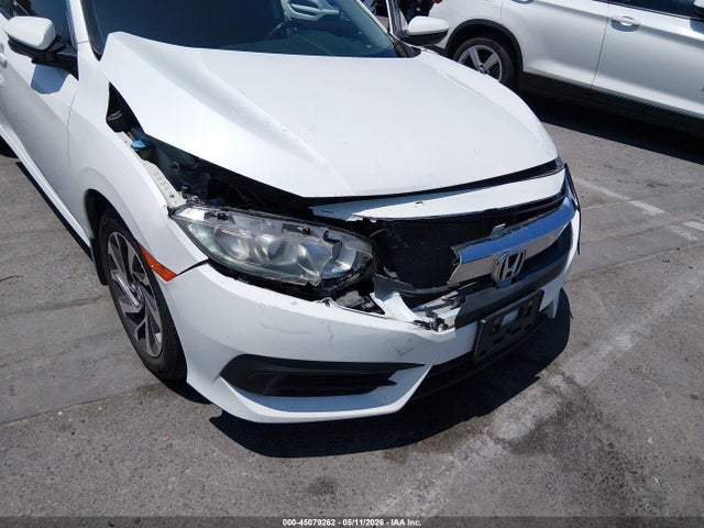 Продажа на аукционе авто 2018 Honda Civic Ex, vin: 2HGFC2F78JH565337, номер лота: 45079262