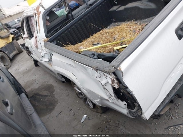 5TFAX5GN9GX069009 Toyota Tacoma Sr5