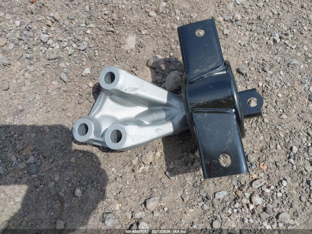 45079287 :رقم المزاد ، 1G1JC6SH6F4217869 vin ، 2015 Chevrolet Sonic Lt Auto مزاد بيع