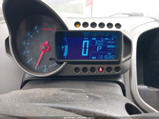 45079287 :رقم المزاد ، 1G1JC6SH6F4217869 vin ، 2015 Chevrolet Sonic Lt Auto مزاد بيع