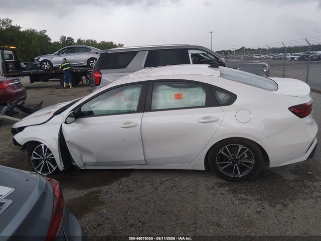 Продажа на аукционе авто 2024 Kia Forte Lxs, vin: 3KPF24AD1RE738553, номер лота: 45079355