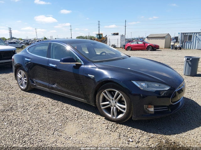 45079402 :رقم المزاد ، 5YJSA1H14EFP31998 vin ، 2014 Tesla Model S P85 مزاد بيع