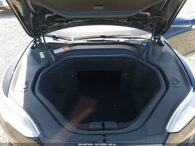 45079402 :رقم المزاد ، 5YJSA1H14EFP31998 vin ، 2014 Tesla Model S P85 مزاد بيع