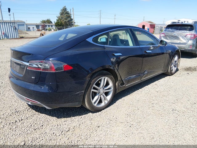 45079402 :رقم المزاد ، 5YJSA1H14EFP31998 vin ، 2014 Tesla Model S P85 مزاد بيع
