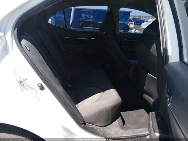 2019 Toyota Camry Le მანქანა იყიდება აუქციონზე, vin: 4T1B11HK4KU744354, აუქციონის ნომერი: 45079426