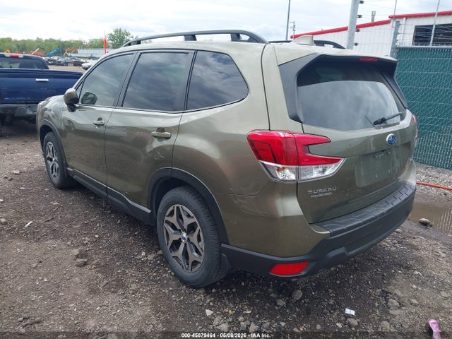 45079464 :رقم المزاد ، JF2SKAEC0PH462728 vin ، 2023 Subaru Forester Premium مزاد بيع