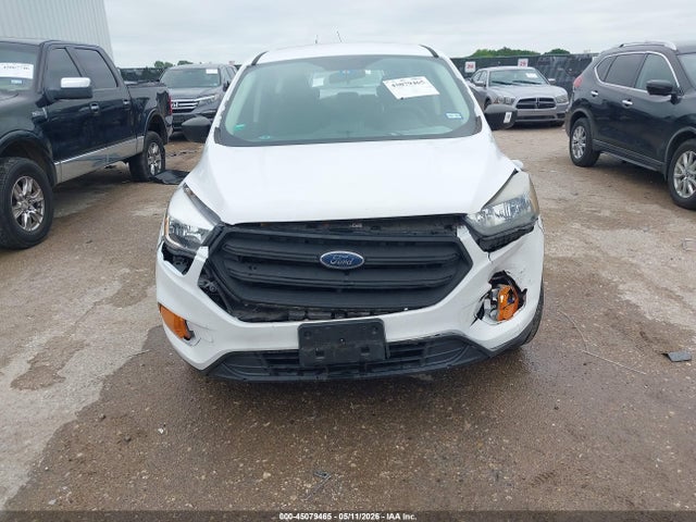 Продаж на аукціоні авто 2018 Ford Escape S, vin: 1FMCU0F76JUB72321, номер лоту: 45079465