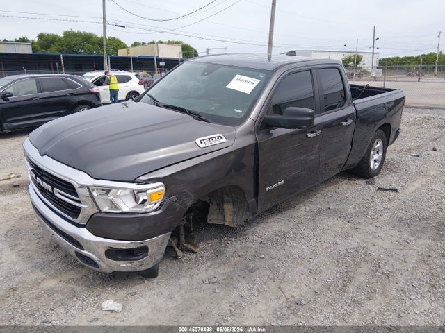 45079498 :رقم المزاد ، 1C6SRFBT0LN190325 vin ، 2020 Ram 1500 Big Horn  4x4 6'4 Box مزاد بيع