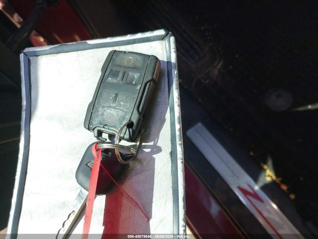 1GCVKREC8FZ330075 Chevrolet Silverado 1500 2lt