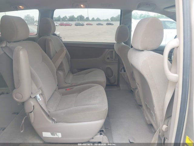 2004 Toyota Sienna Le მანქანა იყიდება აუქციონზე, vin: 5TDZA23C34S187033, აუქციონის ნომერი: 45079579