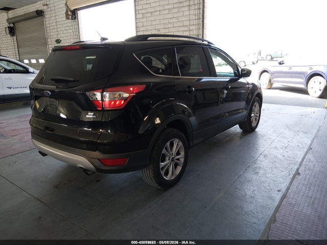 1FMCU9GD5JUD08866 Ford ESCAPE SE