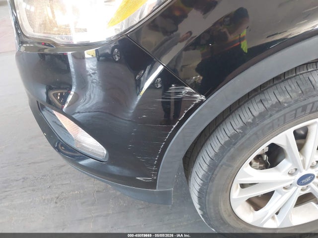 1FMCU9GD1JUD08864 Ford ESCAPE SE