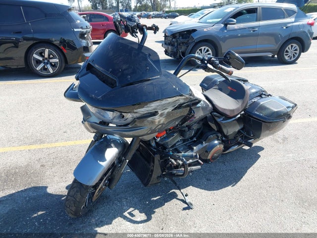 Harley-Davidson FLTRXSE 2025 1HD1TC622SB960383 Image 2