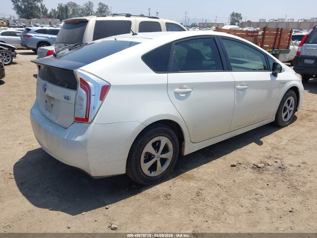 Toyota Prius Two 2015 JTDKN3DU8F2003931 Image 4