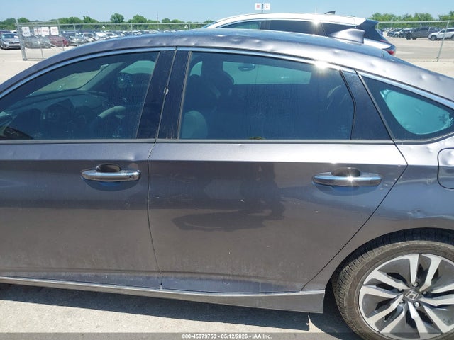 Продаж на аукціоні авто 2018 Honda Accord Hybrid Touring, vin: 1HGCV3F98JA011041, номер лоту: 45079753