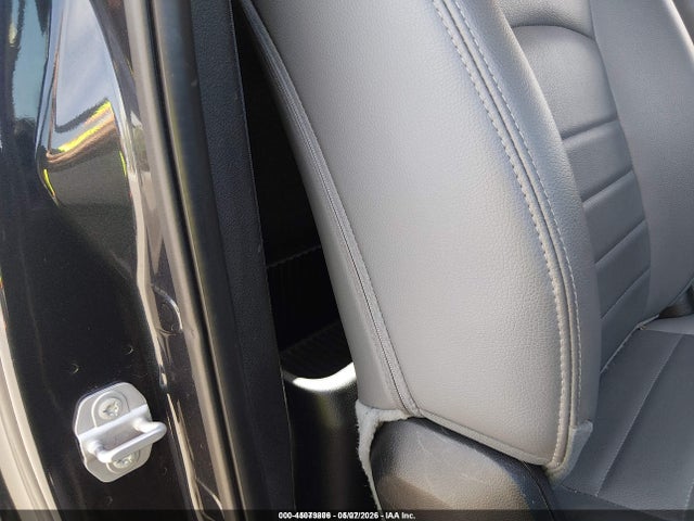 45079806 :رقم المزاد ، 3C6JR6DG2KG572150 vin ، 2019 Ram 1500 Classic Tradesman  4x2 8' Box مزاد بيع
