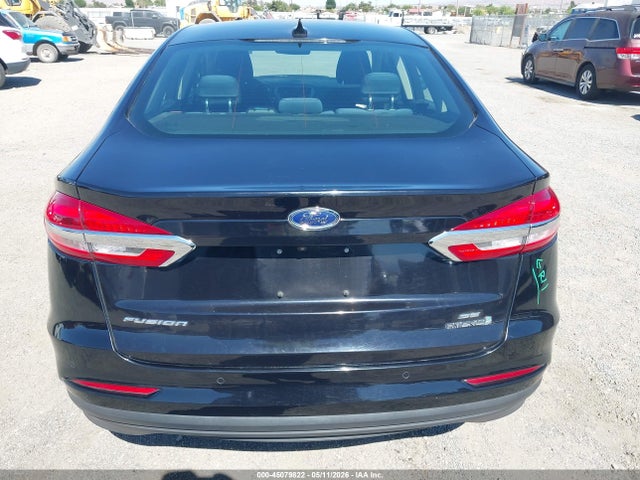 3FA6P0LUXKR174316 Ford Fusion Hybrid Se