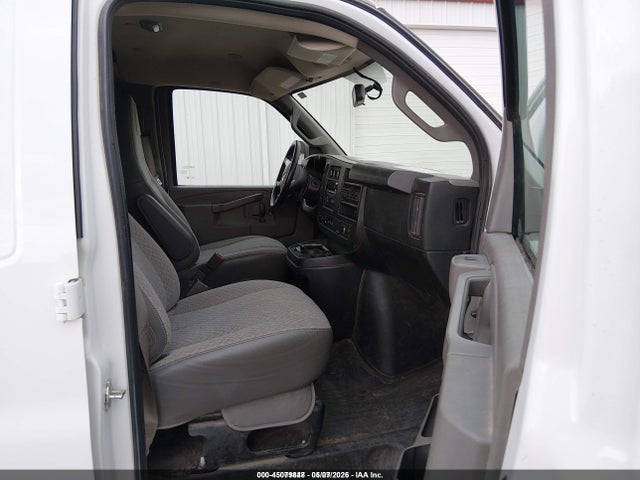 2017 Chevrolet Express 2500 Work Van მანქანა იყიდება აუქციონზე, vin: 1GCWGAFG3H1261161, აუქციონის ნომერი: 45079848