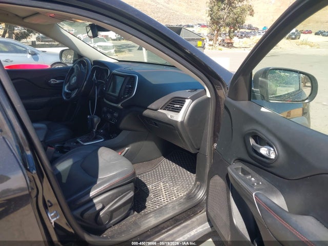 45079866 :رقم المزاد ، 1C4PJMBS3FW756641 vin ، 2015 Jeep Cherokee Trailhawk مزاد بيع