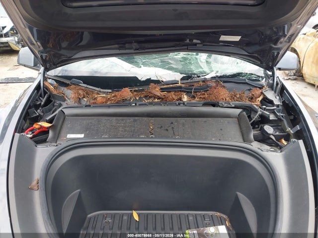 Auction sale of the 2022 Tesla Model Y Long Range Dual Motor All-wheel Drive, vin: 7SAYGDEE8NF327557, lot number: 45079868