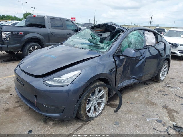 Auction sale of the 2022 Tesla Model Y Long Range Dual Motor All-wheel Drive, vin: 7SAYGDEE8NF327557, lot number: 45079868