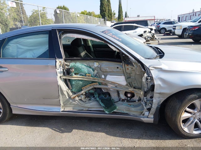 Продажа на аукционе авто 2020 Honda Accord Lx, vin: 1HGCV1F13LA052274, номер лота: 45079883