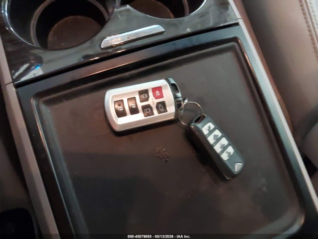 5TDYK3DC7FS648329 Toyota Sienna Xle 8 Passenger