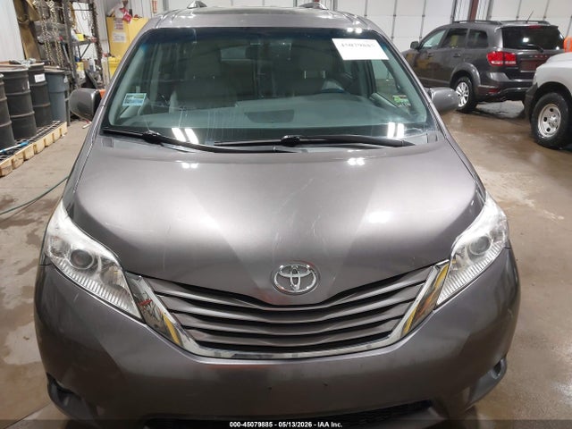 5TDYK3DC7FS648329 Toyota Sienna Xle 8 Passenger