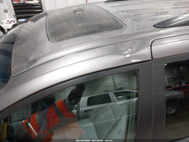 5TDYK3DC7FS648329 Toyota Sienna Xle 8 Passenger