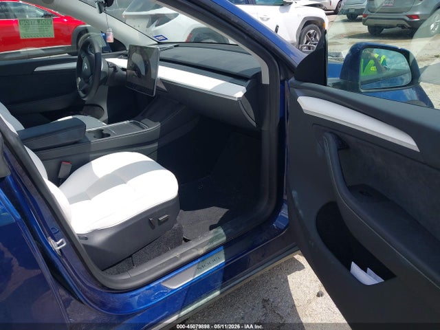 Продаж на аукціоні авто 2025 Tesla Model Y Long Range Dual Motor All-wheel Drive, vin: 7SAYGDEE9SA372032, номер лоту: 45079898