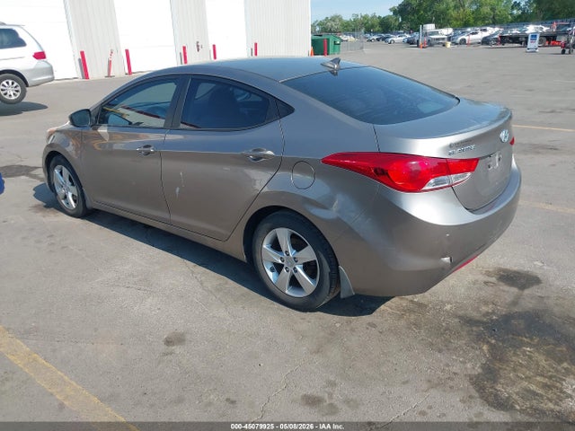 Продажа на аукционе авто 2013 Hyundai Elantra Gls, vin: 5NPDH4AE5DH176322, номер лота: 45079925